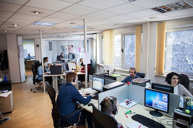 Nearshoring av kundeservice har vist seg å være suksessfullt for Visma. I ProffCom tilbyr vi dette via vår samarbeidspartner Novicom som har kontorer i Beograd Nearshoring av kundeservice har vist seg å være suksessfullt for Visma. I ProffCom tilbyr vi dette via vår samarbeidspartner Novicom som har kontorer i Beograd